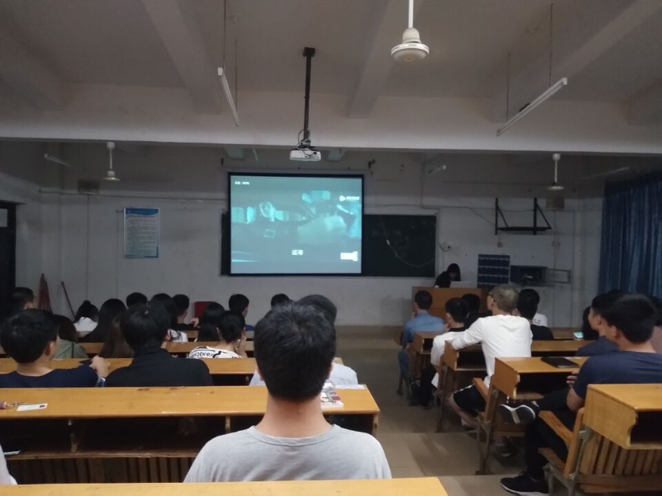 物联网专业学生作品参加软件交会.jpg