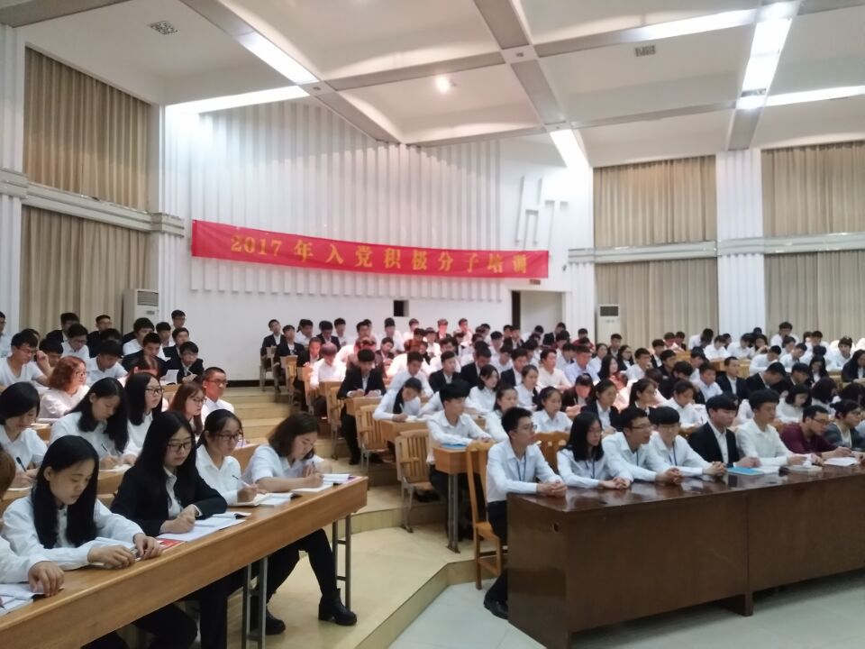 物联网专业学生作品参加软件交会.jpg
