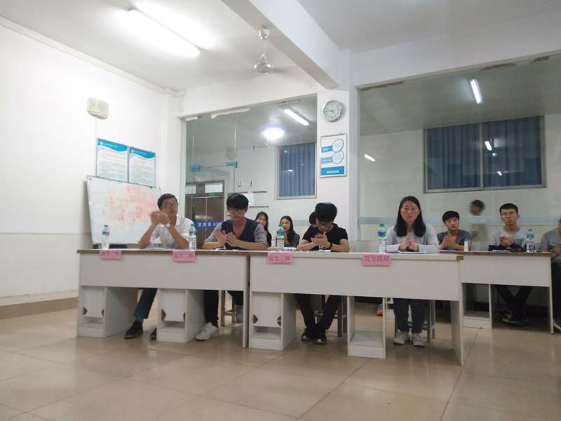 物联网专业学生作品参加软件交会.jpg