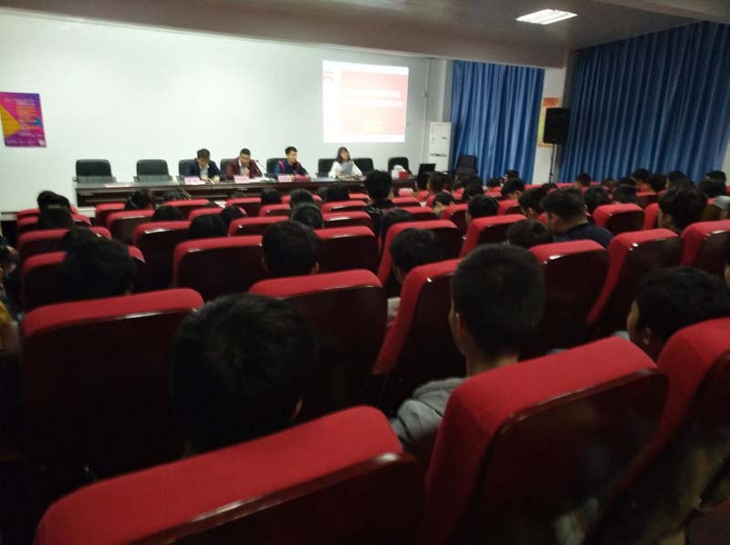 03a5bec508a******866075d13de4457a.jpg 物联网专业学生作品参加软件交会.jpg