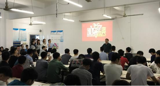 41c510ac6c49c76fde2627458fb35901.jpg 物联网专业学生作品参加软件交会.jpg