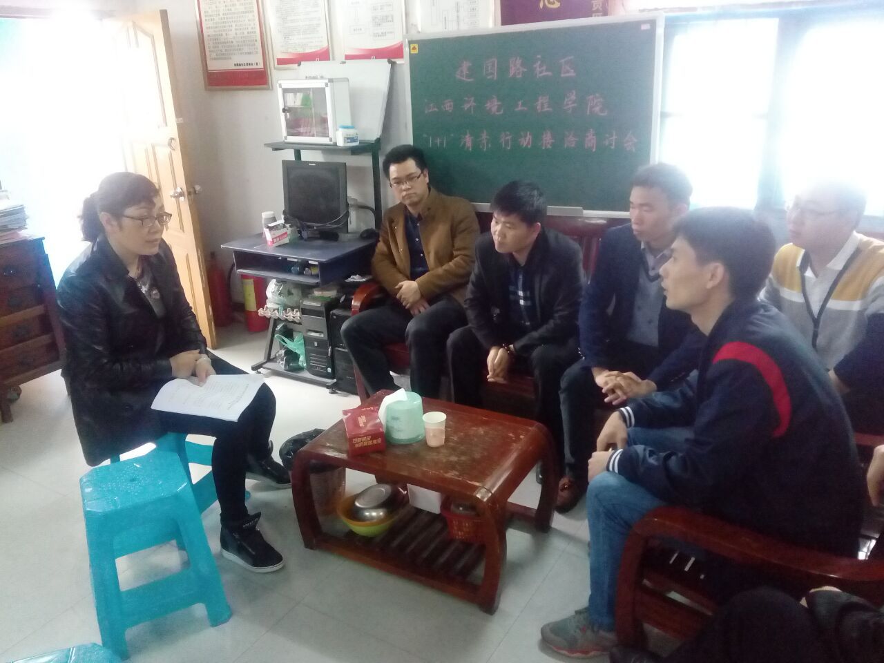 82ca7beb404eb81d3aa4d22fd168b5b1.jpg 物联网专业学生作品参加软件交会.jpg