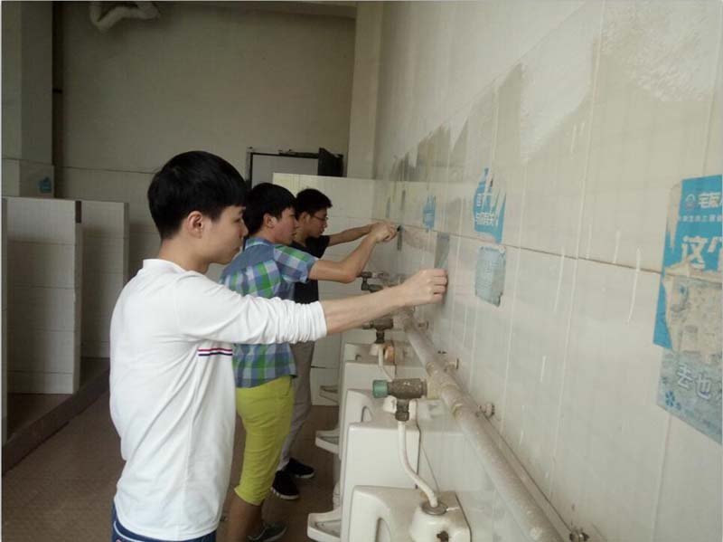 c826c44aa9f6f5521453e485ef025214.jpg 物联网专业学生作品参加软件交会.jpg