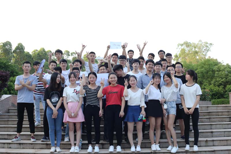 物联网专业学生作品参加软件交会.jpg