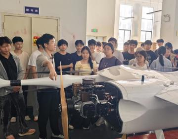 我院学子赴赣州低空经济产业园开展校企协同育人活动