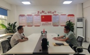 龙南产业学院党支部书记彭轶赴龙南骏亚精密电路洽谈校企支部共建