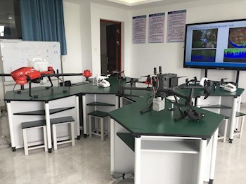 无人机应用技术实训室简介