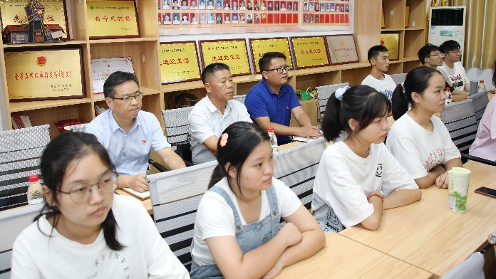 江西省委党史学习教育巡回指导组在江西环境工程职业学院调研指导