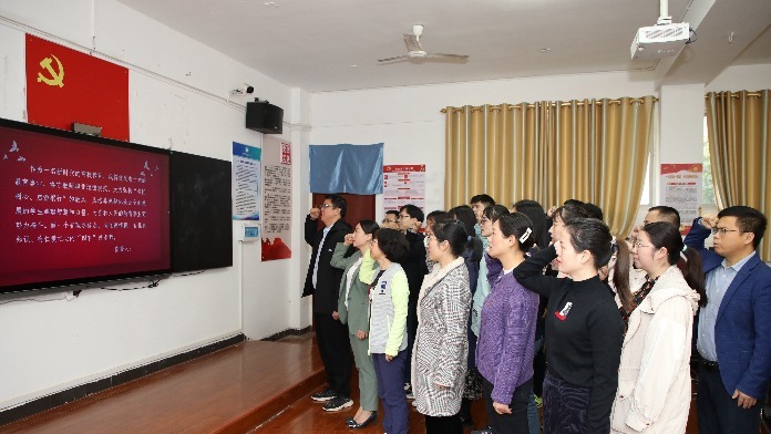 江西环境工程职业学院开展师德师风专题教育活动