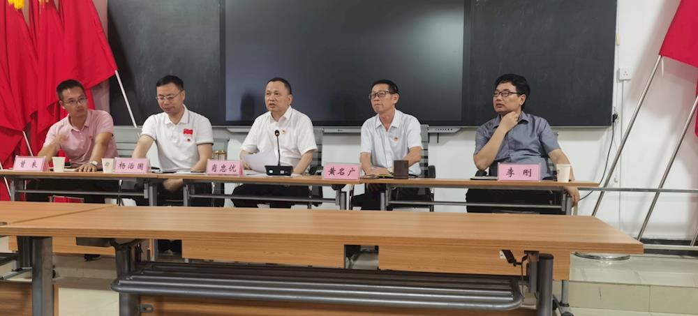 2d188c28a5654975b1a7732d4ff63f66.jpg 2d188c28a5654975b1a7732d4ff63f66.jpg