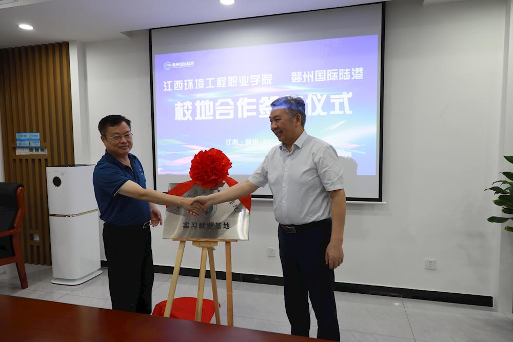 cdeac108573549c3b491c0392d426e62.JPG cdeac108573549c3b491c0392d426e62.JPG