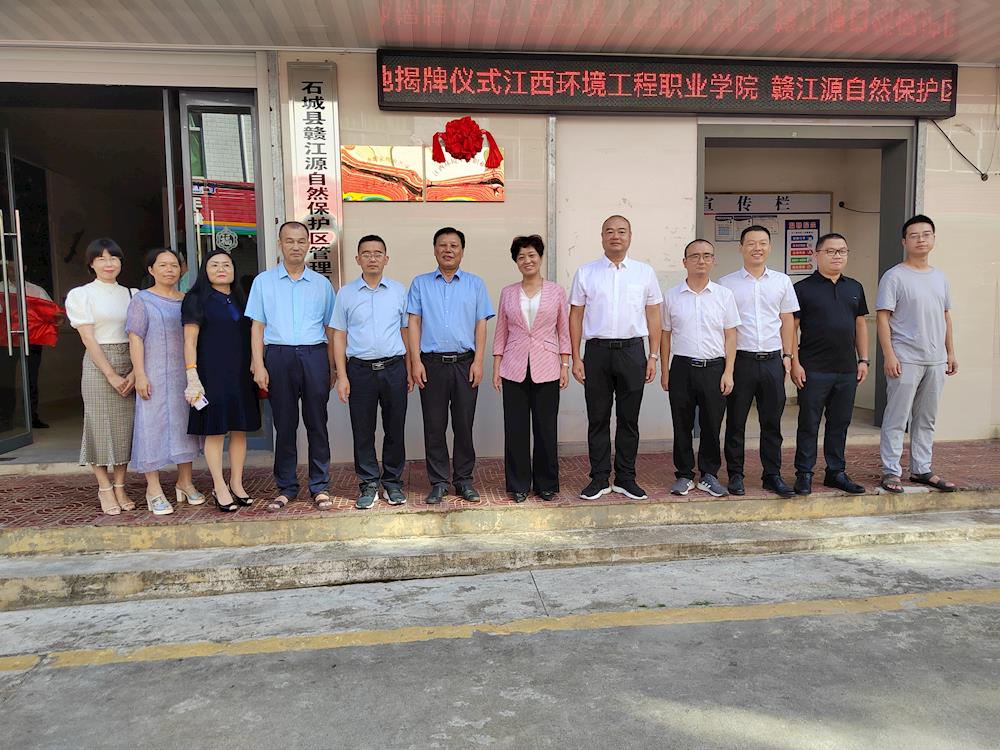 e935418048c44d2cb626bf7413949870.jpg e935418048c44d2cb626bf7413949870.jpg