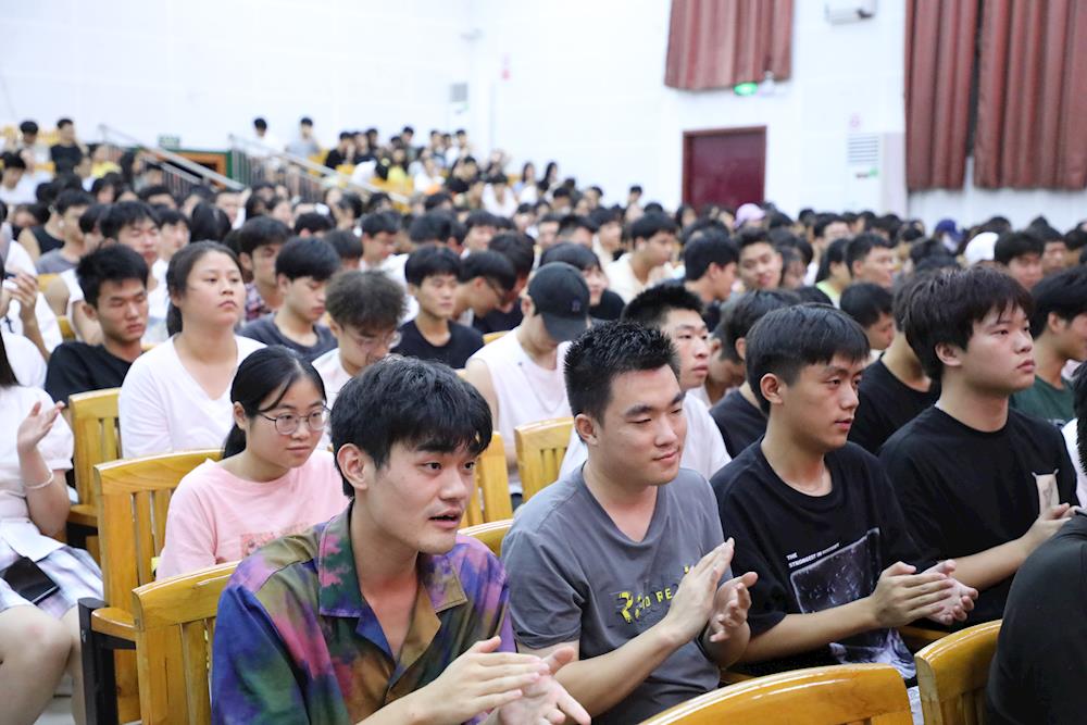 90a3bbadf0a94b9e930ff091b4538c9c.JPG 90a3bbadf0a94b9e930ff091b4538c9c.JPG