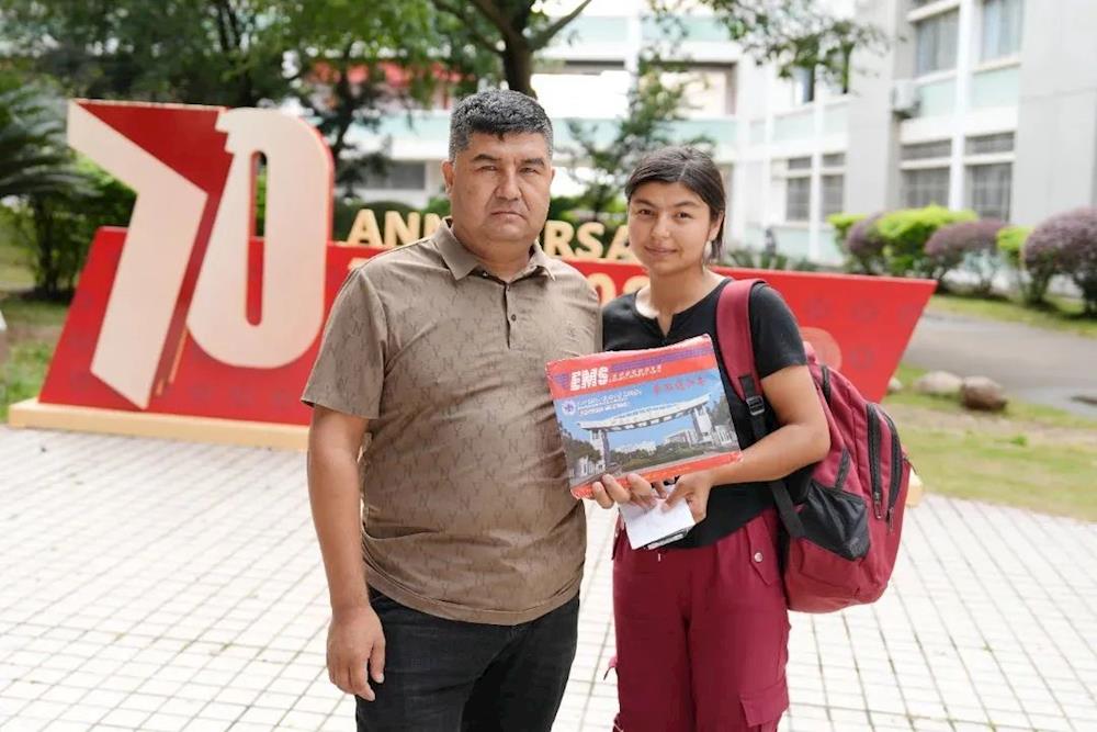 14494b48ef414176b2c736597d4fa972.jpg 14494b48ef414176b2c736597d4fa972.jpg