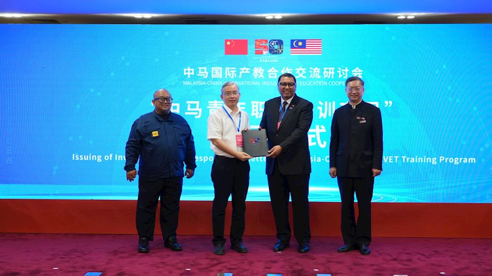 ac945a0f1e9f43c08c475408bf64126b.jpg ac945a0f1e9f43c08c475408bf64126b.jpg