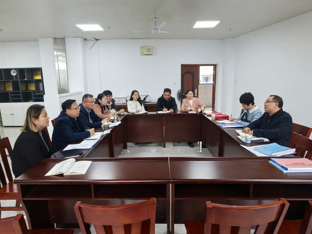 王书记调研座谈