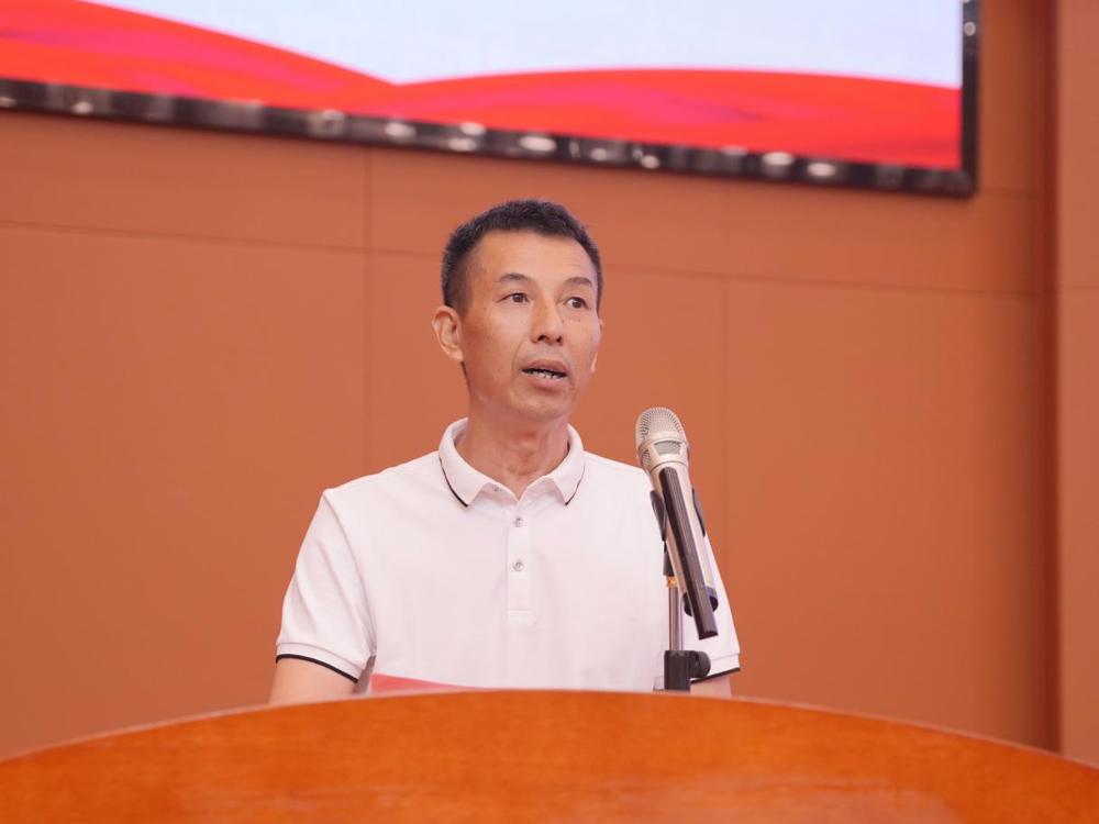家长代表（吕良兴)
