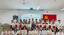 商学院党总支成功组织召开“立足新起点·迈向新征程”学生党建工作2022-2023年度表彰大会暨换届授聘书仪式
