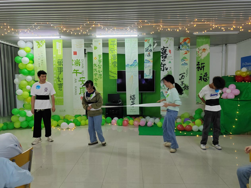 4b9321c899654648bf2bfe8b6128d9d4.png