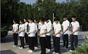 通讯与信息学院开展重阳节缅怀革命先烈活动