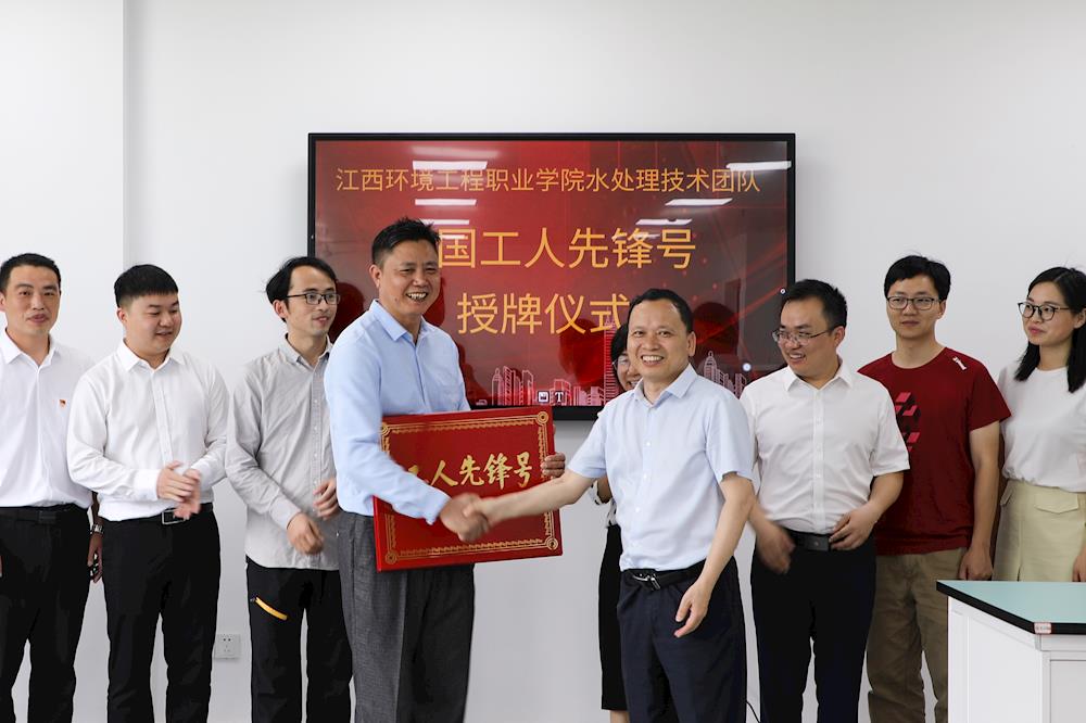 f5048e93194642549153f62b62ad448d.jpg f5048e93194642549153f62b62ad448d.jpg