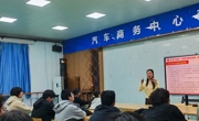 传两会精神 育智造新人——智能制造学院党总支负责人于俊红深入对接班级宣讲两会精神