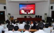 全国人大代表雷燕琴回母校宣讲两会精神