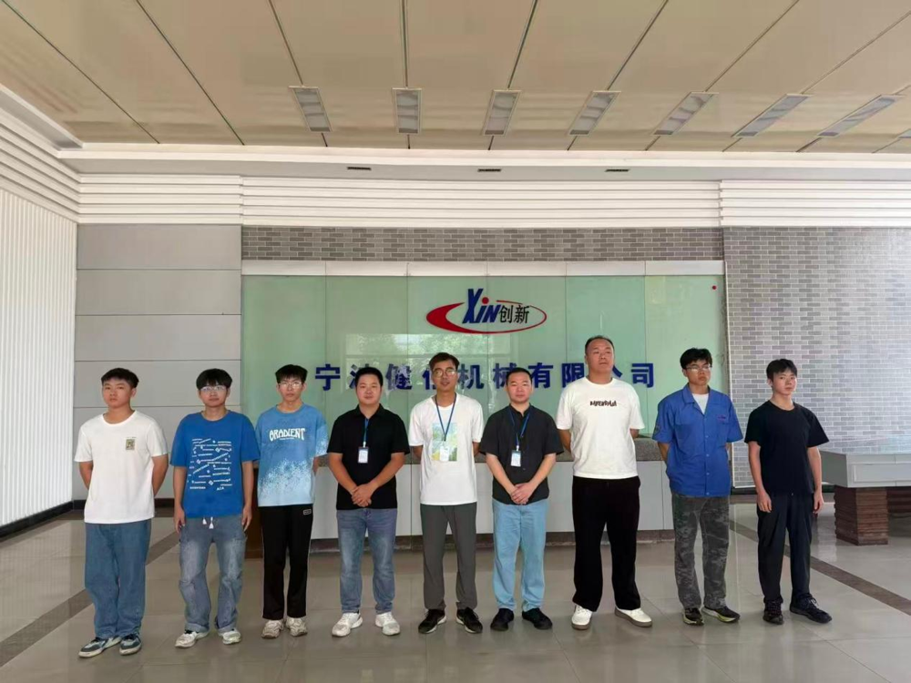 智能制造学院赴浙江多地企业走访慰问产教融合学子